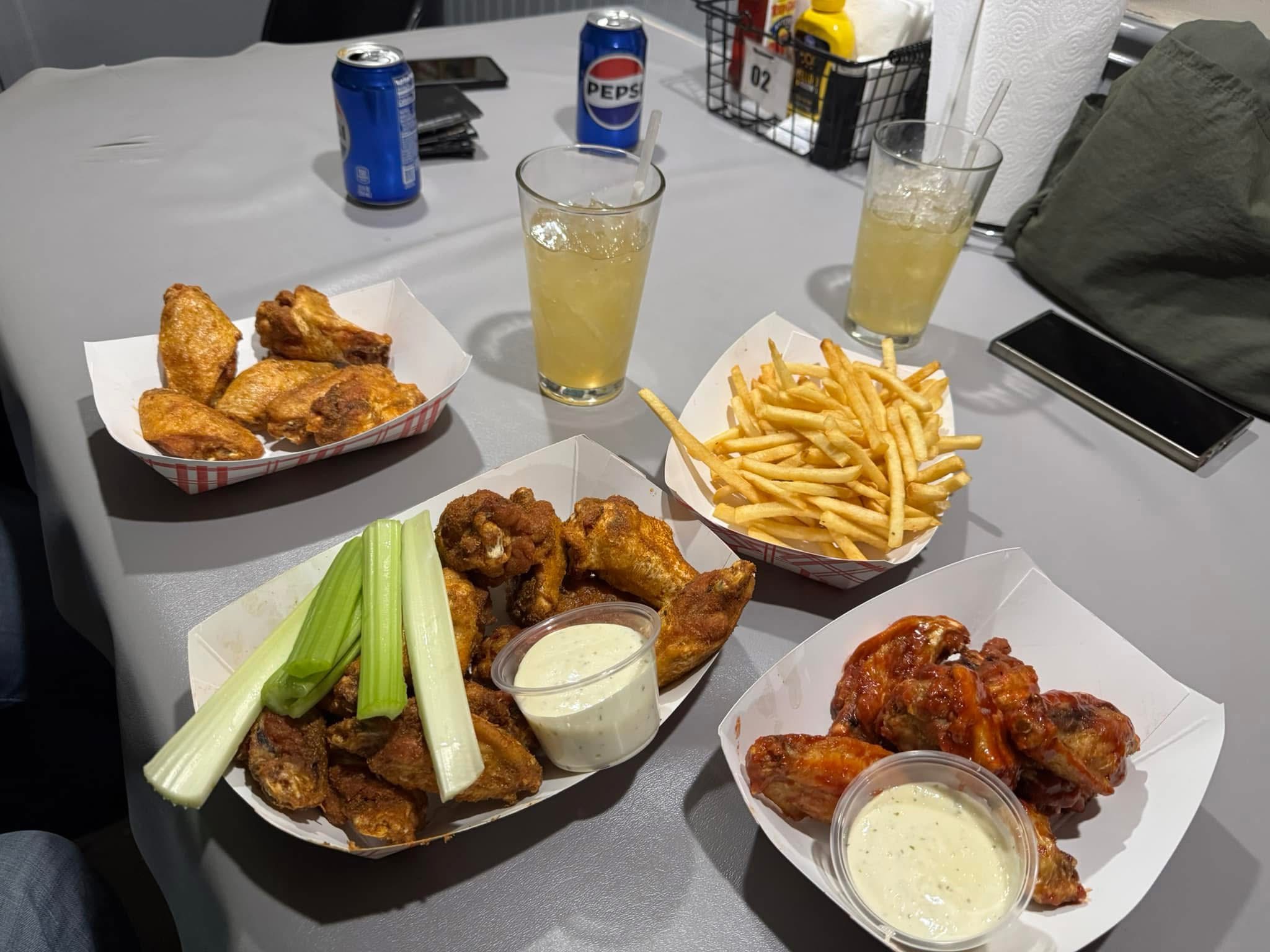 Mikeee's chicken wings
